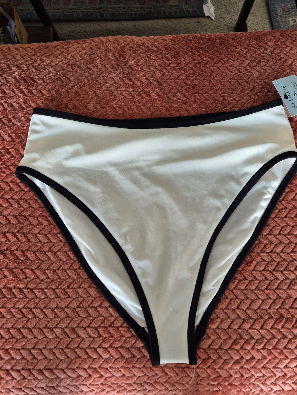 Shade & Shore High Waist, High Leg, Cheeky  Sz Lg NWT Cream/Black Trim